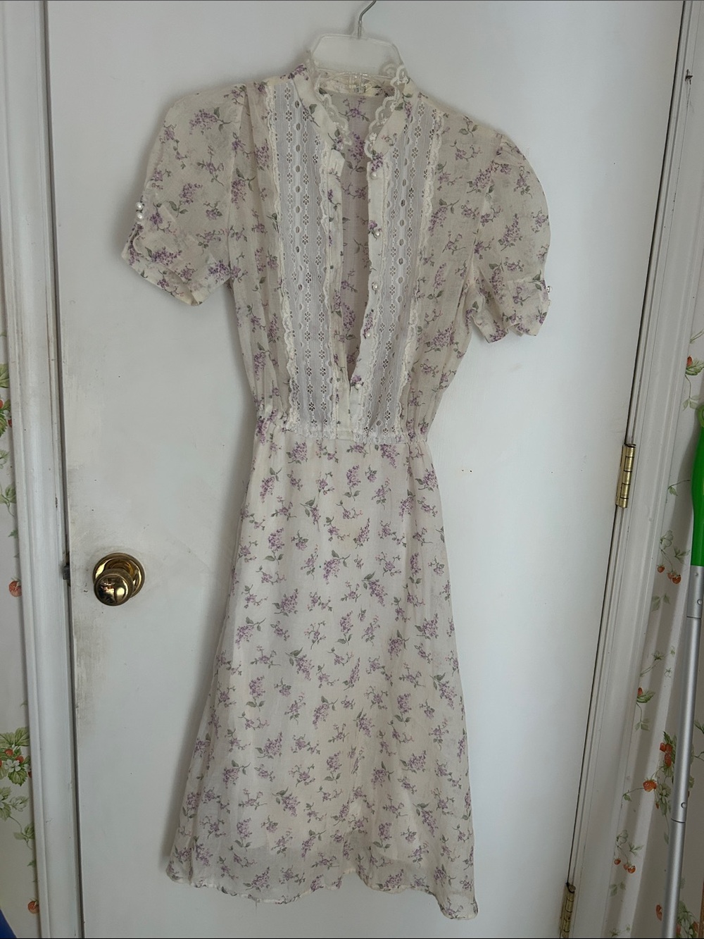 Vintage Cream Floral Lace Midi Dress